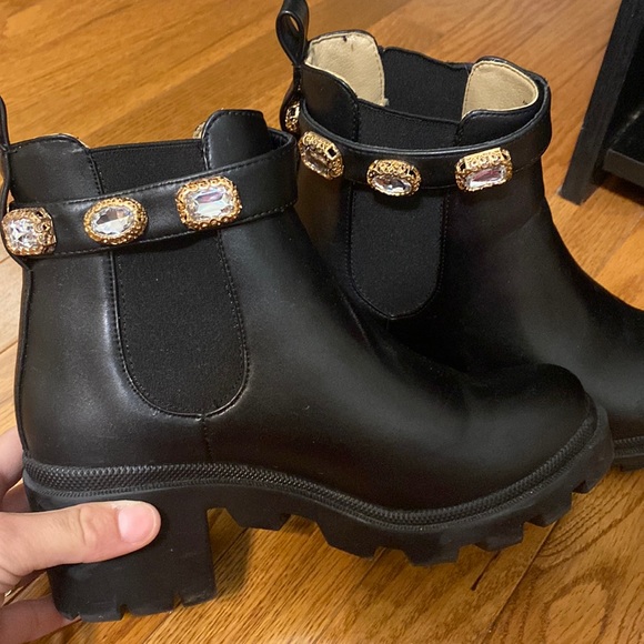 Steve Madden Platform booties LIKE NEW - Picture 1 of 4